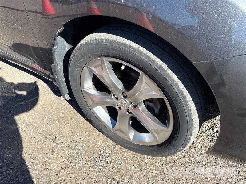 Toyota Venza AWD SUV سيارات