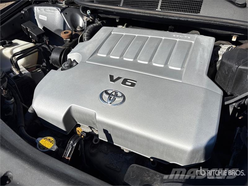 Toyota Venza AWD SUV سيارات