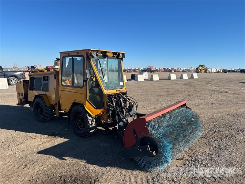 Trackless MT5T Municipal Tractor Būvniecība- Citi
