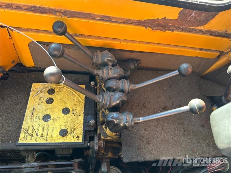 Trackless MT5T Municipal Tractor Būvniecība- Citi