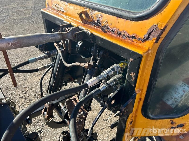 Trackless MT5T Municipal Tractor Būvniecība- Citi