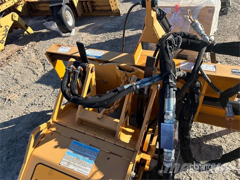Trackless MTCP 18 in Cold Planer Attachment Freze za asfalt