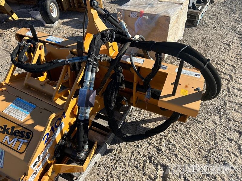 Trackless MTCP 18 in Cold Planer Attachment Freze za asfalt