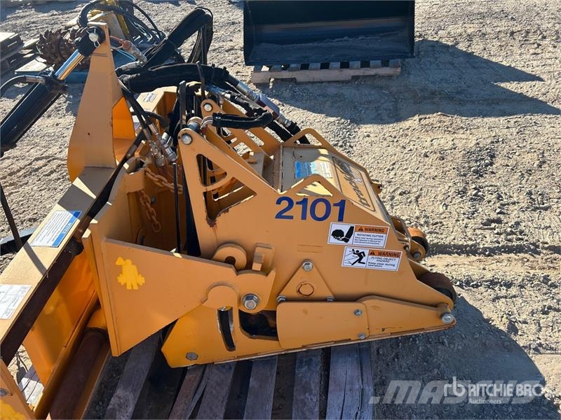 Trackless MTCP 18 in Cold Planer Attachment Freze za asfalt