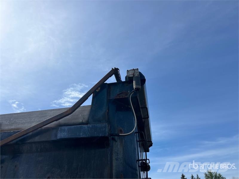  Trail 26 ft T/A End Dump er Самоскиди