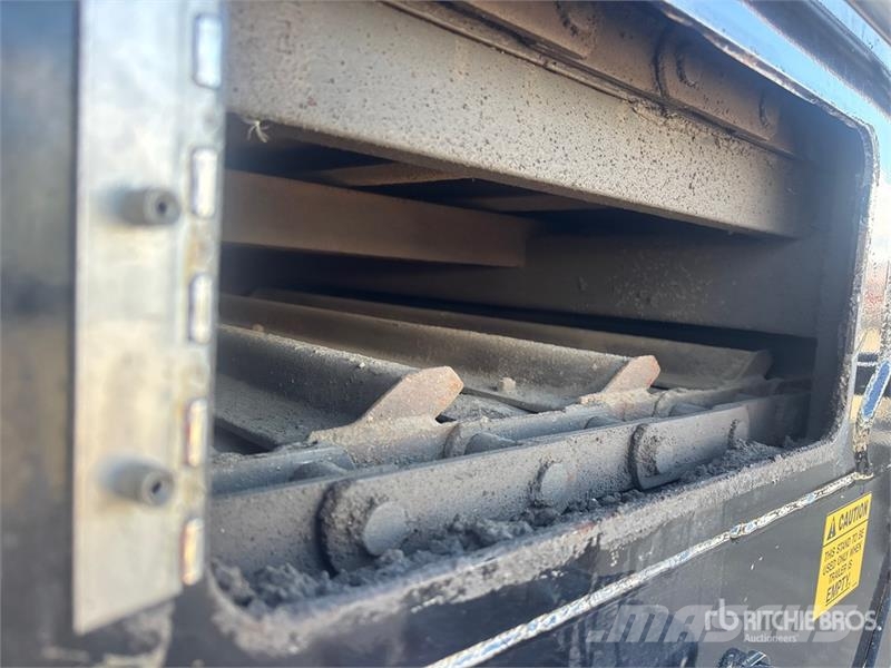 Trail King 48 ft Quad/A Live Bottom Trailer Schubbodenauflieger