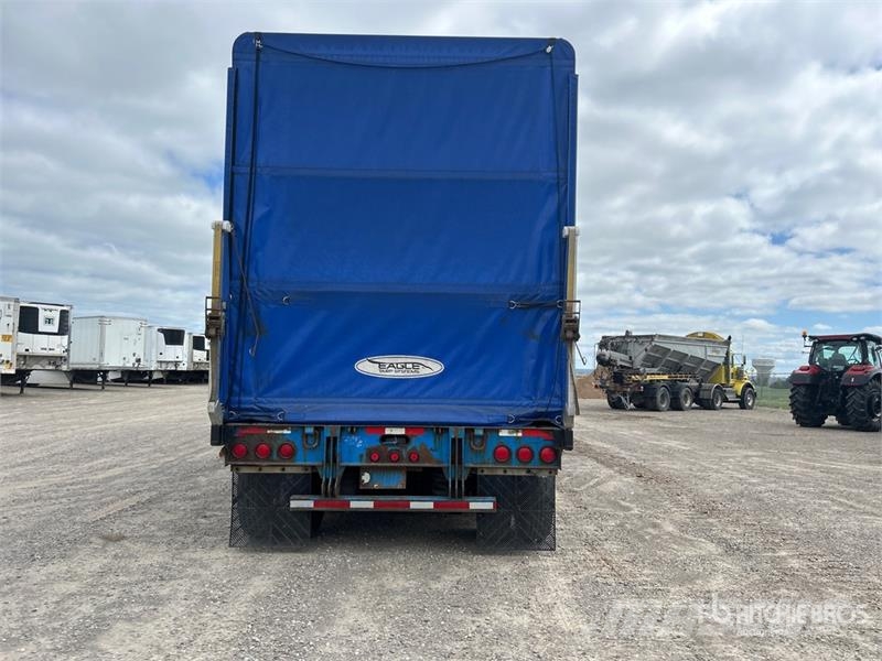 Trail King 48 ft T/A Lowboy Curtain Side Trailer Caja de lona
