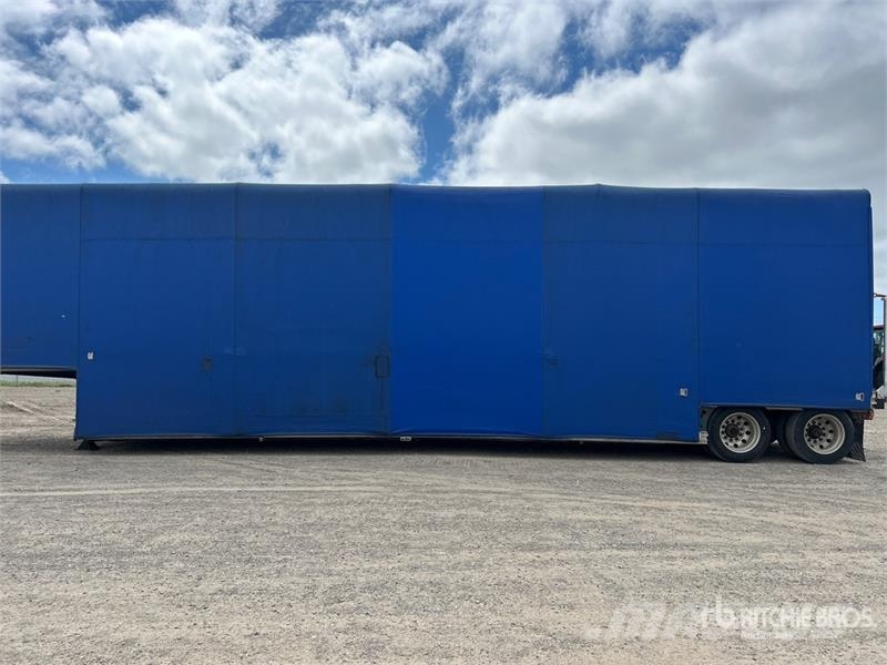 Trail King 48 ft T/A Lowboy Curtain Side Trailer Caja de lona