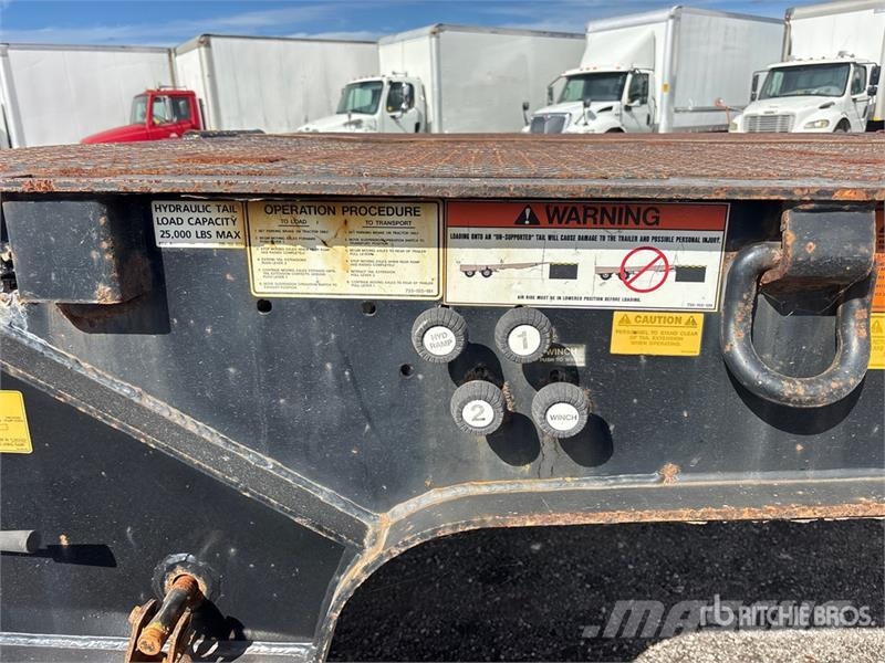 Trail King 53 ft Tri/A Hydraulic Tail Trailer Dieplader