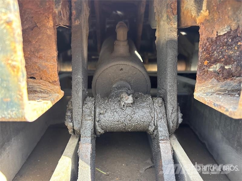 Trail King 53 ft Tri/A Hydraulic Tail Trailer Dieplader