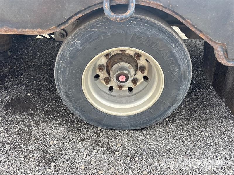 Trail King 53 ft Tri/A Hydraulic Tail Trailer Dieplader