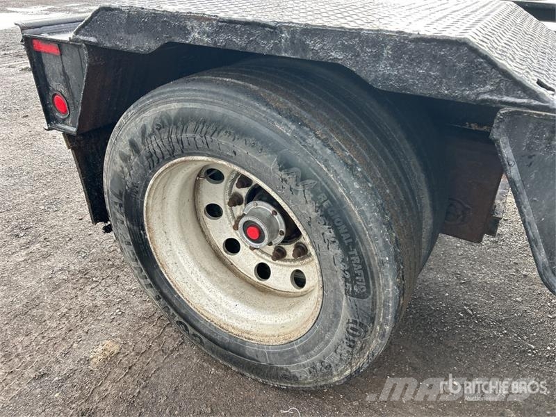 Trail King TK1 Tri/A Removable Gooseneck Lowboy Trailer Низькорамні причепи