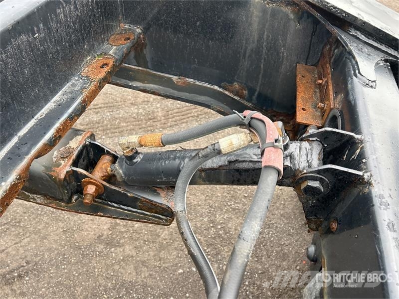 Trail King TK1 Tri/A Removable Gooseneck Lowboy Trailer Низькорамні причепи