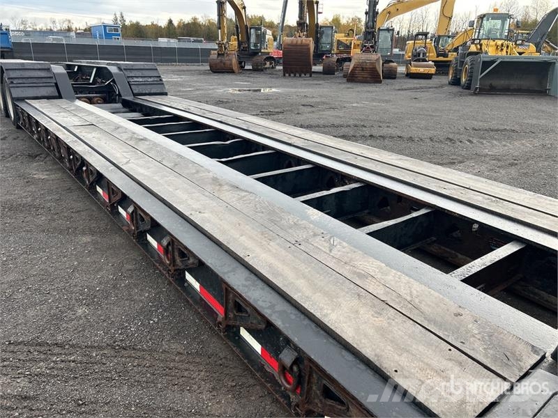 Trail King TK1 Tri/A Removable Gooseneck Lowboy Trailer Низькорамні причепи