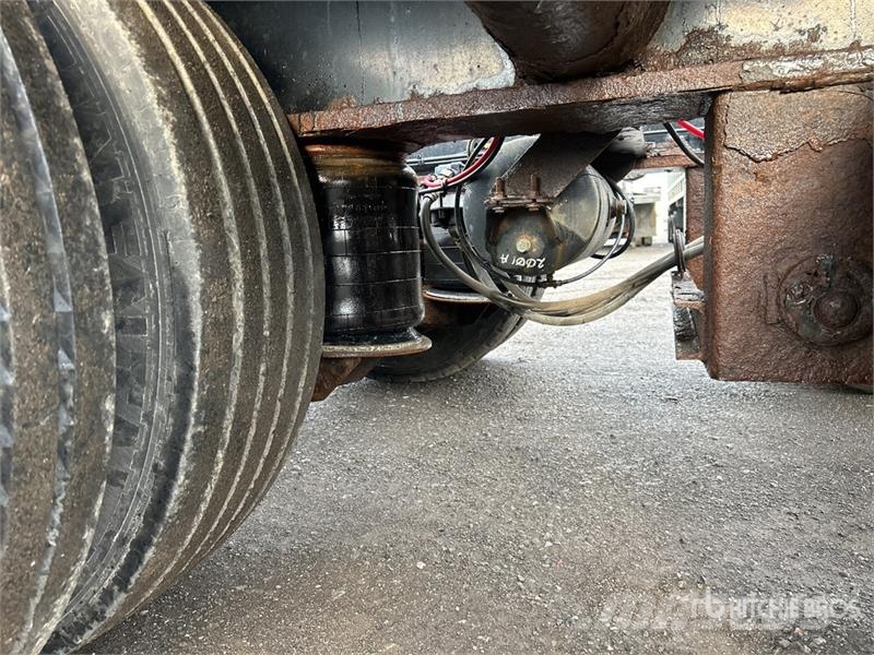 Trail King TK1 Tri/A Removable Gooseneck Lowboy Trailer Низькорамні причепи
