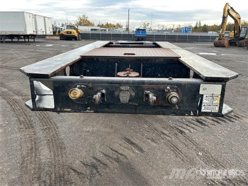 Trail King TK1 Tri/A Removable Gooseneck Lowboy Trailer Низькорамні причепи