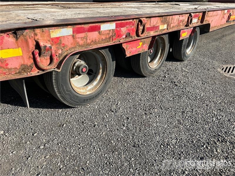 Trail King TK100 48 ft Tri/A Tilt Deck Trailer Dieplader