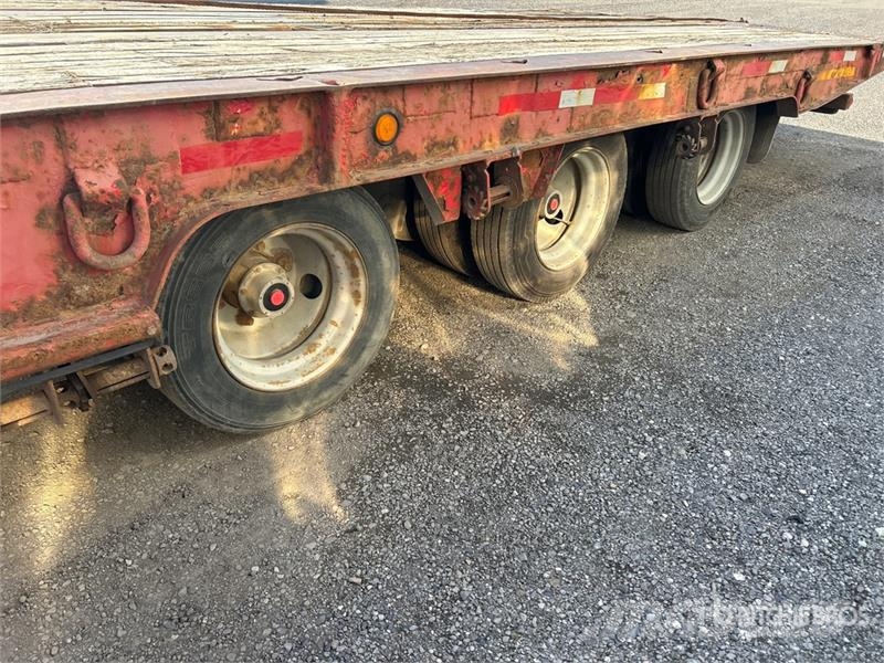 Trail King TK100 48 ft Tri/A Tilt Deck Trailer Dieplader