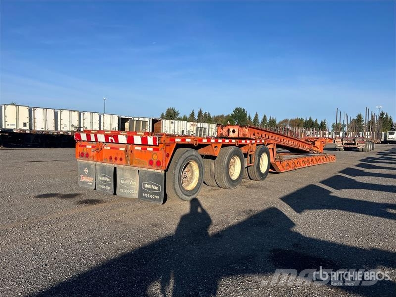 Trail King TK100HDG Tri/A Lowboy Trailer Nizki nakladalci