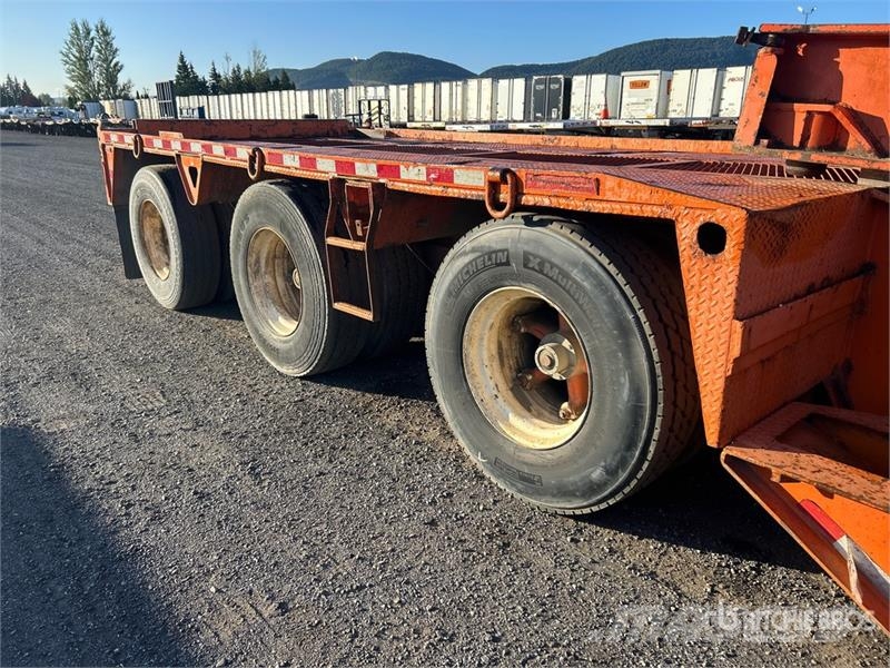 Trail King TK100HDG Tri/A Lowboy Trailer Nizki nakladalci