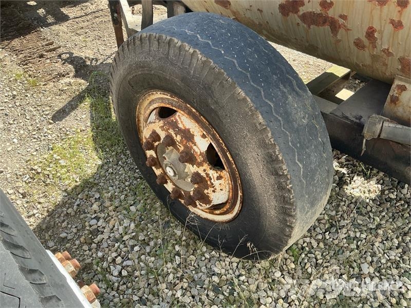 Trailer Mounted Fuel Tank Kraftstoff- und Zusatzstoffbehälter