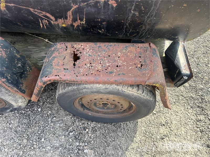 Trailer Mounted Fuel Tank Polttoaine- ja lisäainesäiliöt