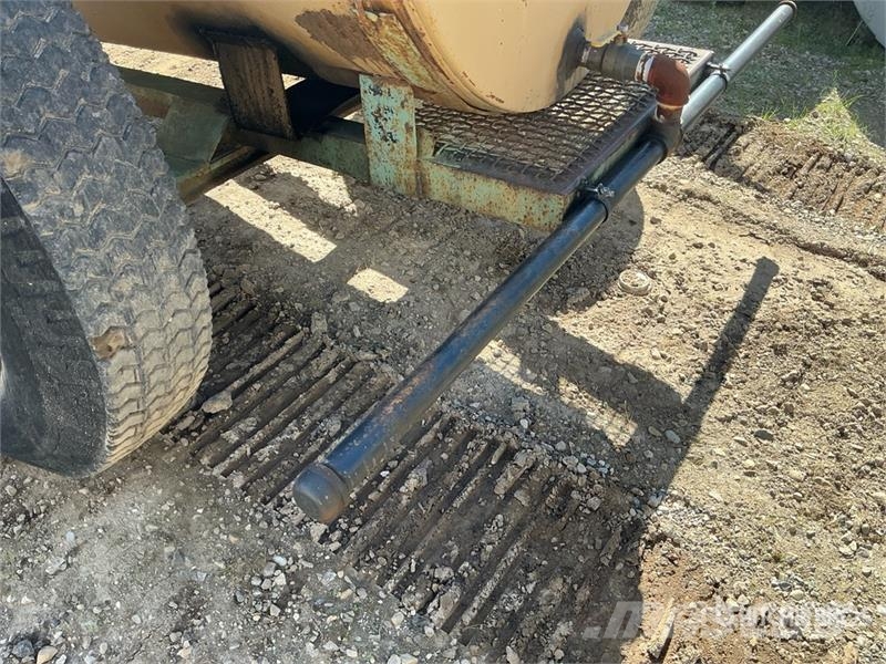 Trailer Mounted Fuel Tank Fuel and additive tanks