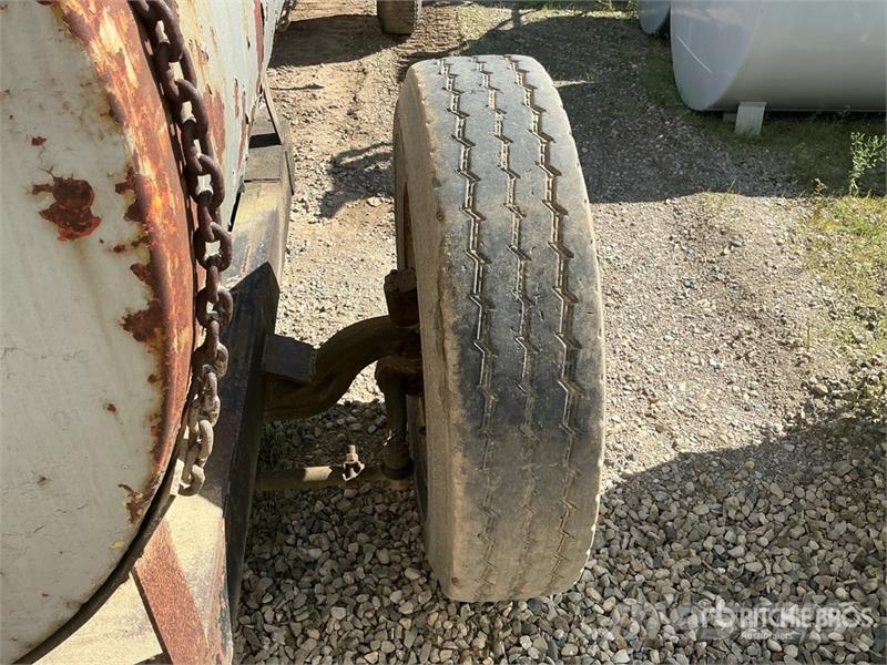 Trailer Mounted Fuel Tank Kraftstoff- und Zusatzstoffbehälter