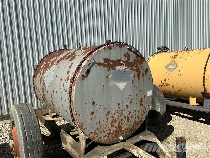 Trailer Mounted Fuel Tank Kraftstoff- und Zusatzstoffbehälter