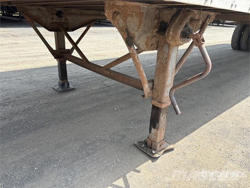 Trailmobile 48 ft x 102 in T/A Van Trailer مقطورات ذات هيكل صندوقي