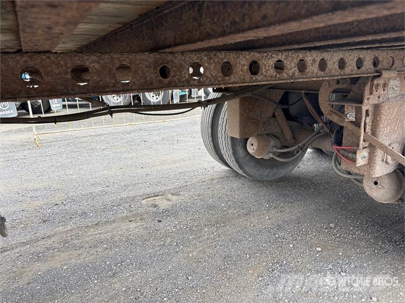 Trailmobile 53 ft x 102 in T/A Van Trailer Причепи-фургони