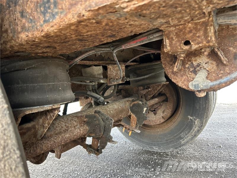 Trailmobile 53 ft x 102 in T/A Van Trailer Dobozos pótkocsik