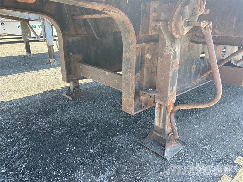 Transcraft 48 ft T/A Spread Axle Step Deck Trailer Low loaders