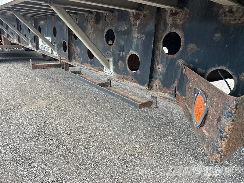 Transcraft 48 ft T/A Spread Axle Flatbed Trailer Anhænger med lad/Flatbed