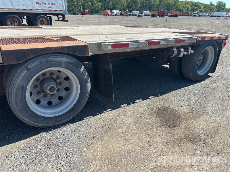Transcraft 48 ft T/A Spread Axle Step Deck Trailer Low loaders