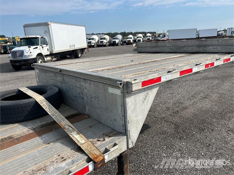 Transcraft 53 ft T/A Step Deck Trailer Low loaders