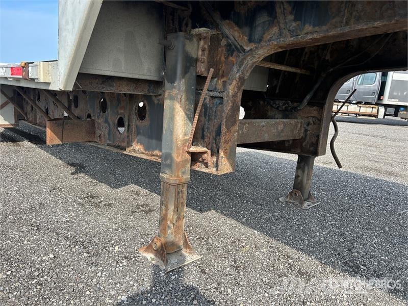 Transcraft 53 ft T/A Step Deck Trailer Low loaders