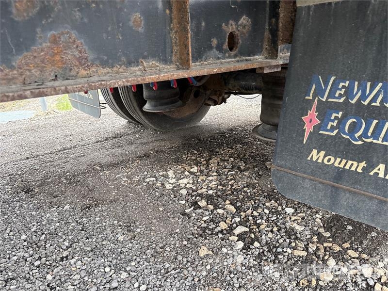 Transcraft 53 ft T/A Spread Axle Step Deck Trailer Zemie treileri