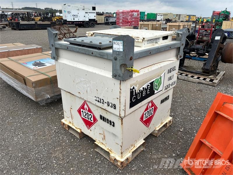 Transcube 1000 L Skid Mounted Steel Diesel Tank صهاريج الوقود والصهاريج الإضافية