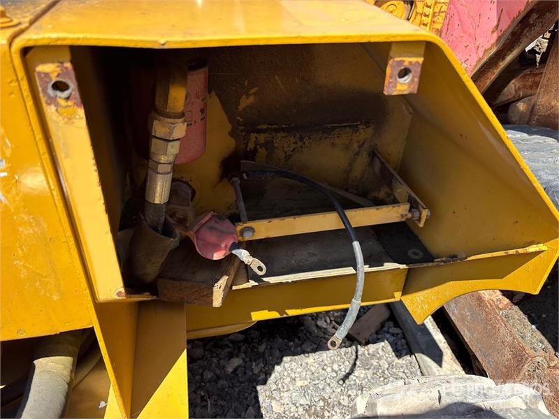  Trench Compactor (Inoperable) Augsnes blīvētāji