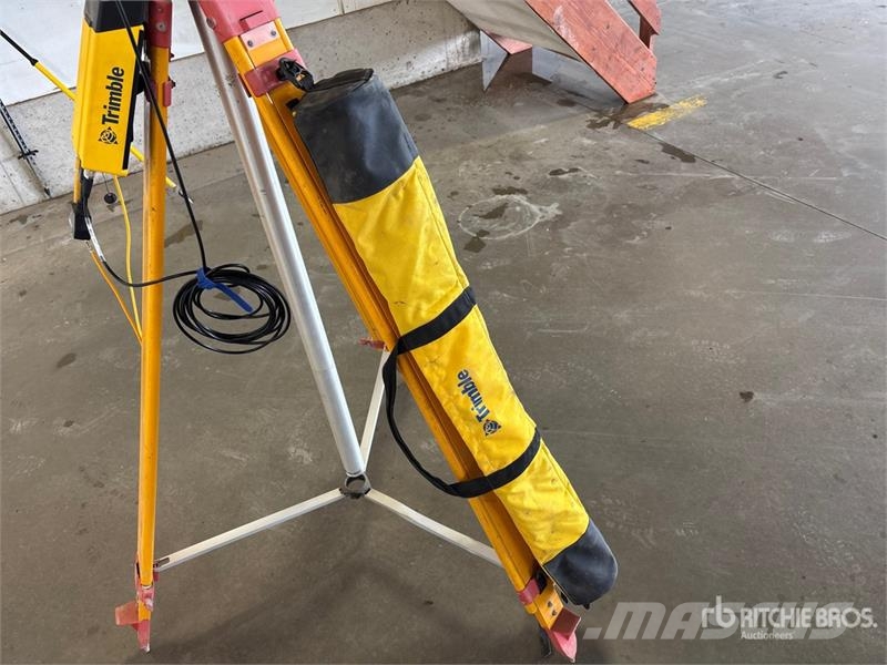 Trimble R750 Grade Control GNSS Receiver مكونات أخرى