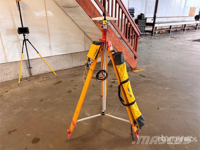 Trimble R750 Grade Control GNSS Receiver مكونات أخرى