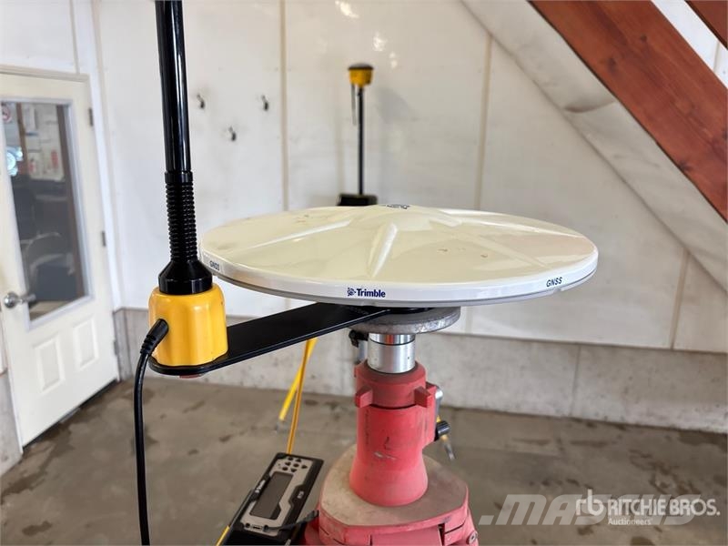 Trimble R750 Grade Control GNSS Receiver مكونات أخرى