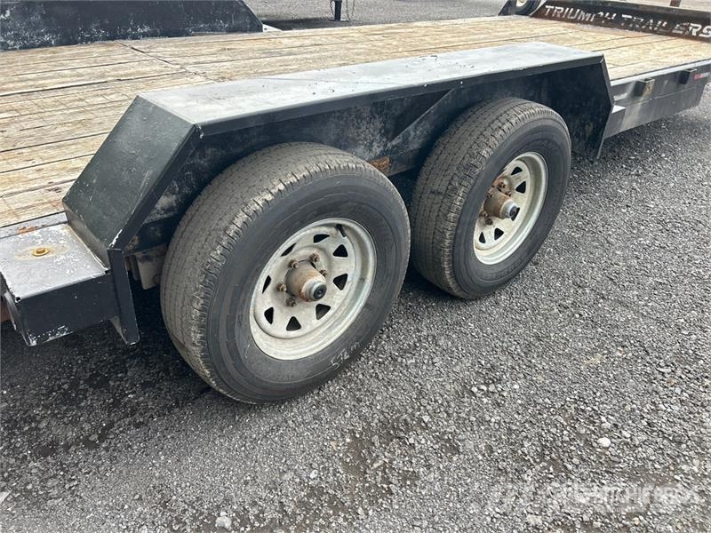Triumph 20 ft T/A Equipment Trailer Oprijwagen