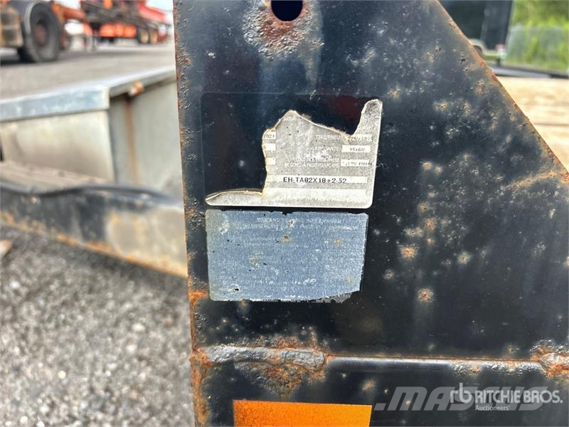 Triumph 20 ft T/A Equipment Trailer Oprijwagen