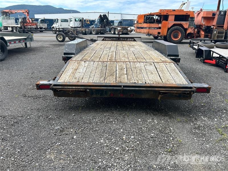 Triumph 20 ft T/A Equipment Trailer Oprijwagen