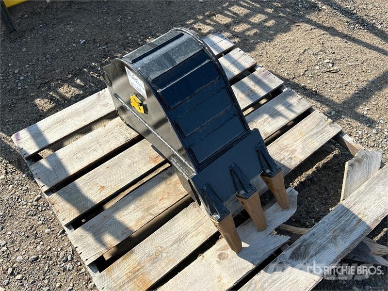 Trojan 35CL 12 in Q/C Digging Excavator Bucket - Fits Cat Schaufeln