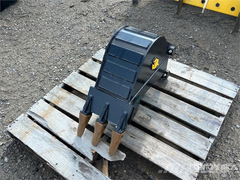 Trojan 35CL 12 in Q/C Digging Excavator Bucket - Fits Cat Schaufeln