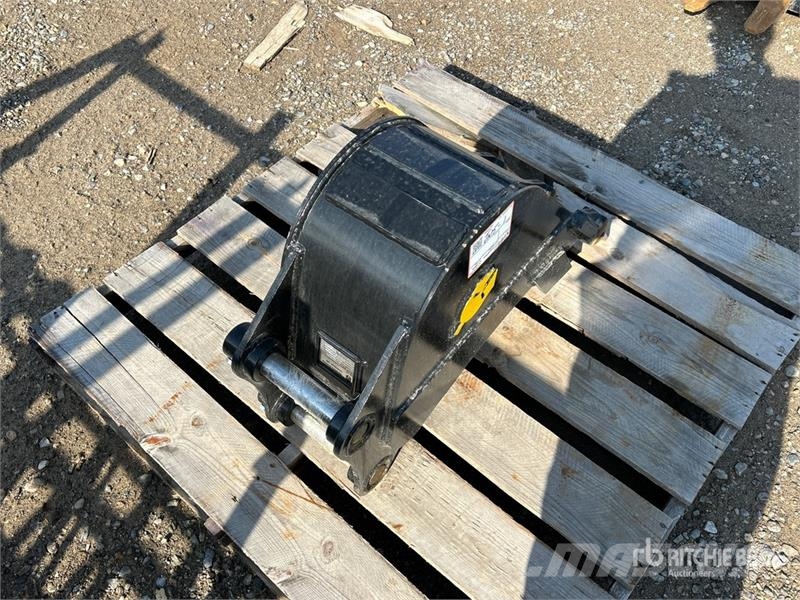 Trojan 35CL 12 in Q/C Digging Excavator Bucket - Fits Cat Schaufeln