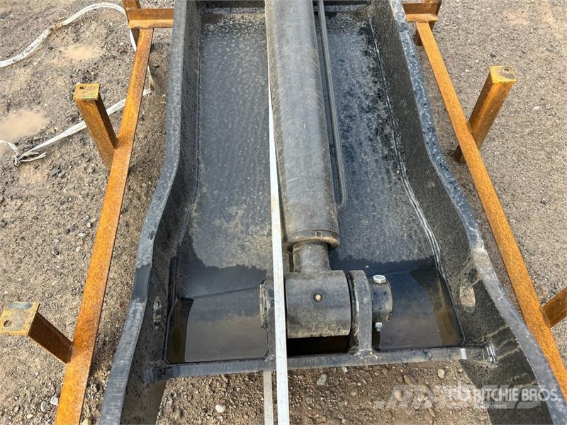 Trojan 35CL 23 in Excavator Thumb - Fits Cat 303, 303.5, Benne